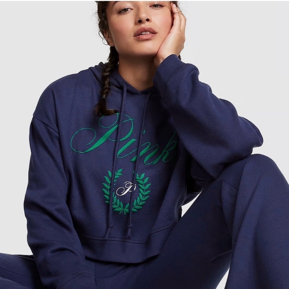 Great condition L PINK Victoria's Secret Navy Cropped Hoodie with Green Logo. - Picture 1 of 10
